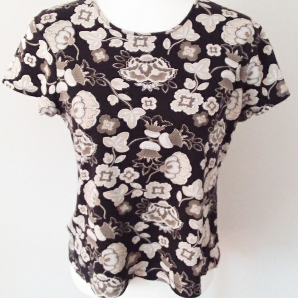 4/$20 Craft & Barrow Black/Cream Floral Top